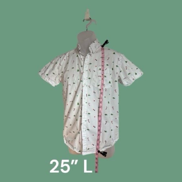 Christmas Holiday Print Short Sleeve Casual Button Down Eight Ave NWOT Small - Picture 2 of 6